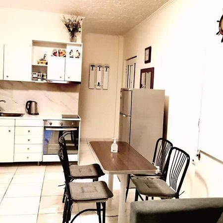 Apartment With 3 Rooms Just 1 Min From The Beach And Free Public Parking Peraia  Екстер'єр фото